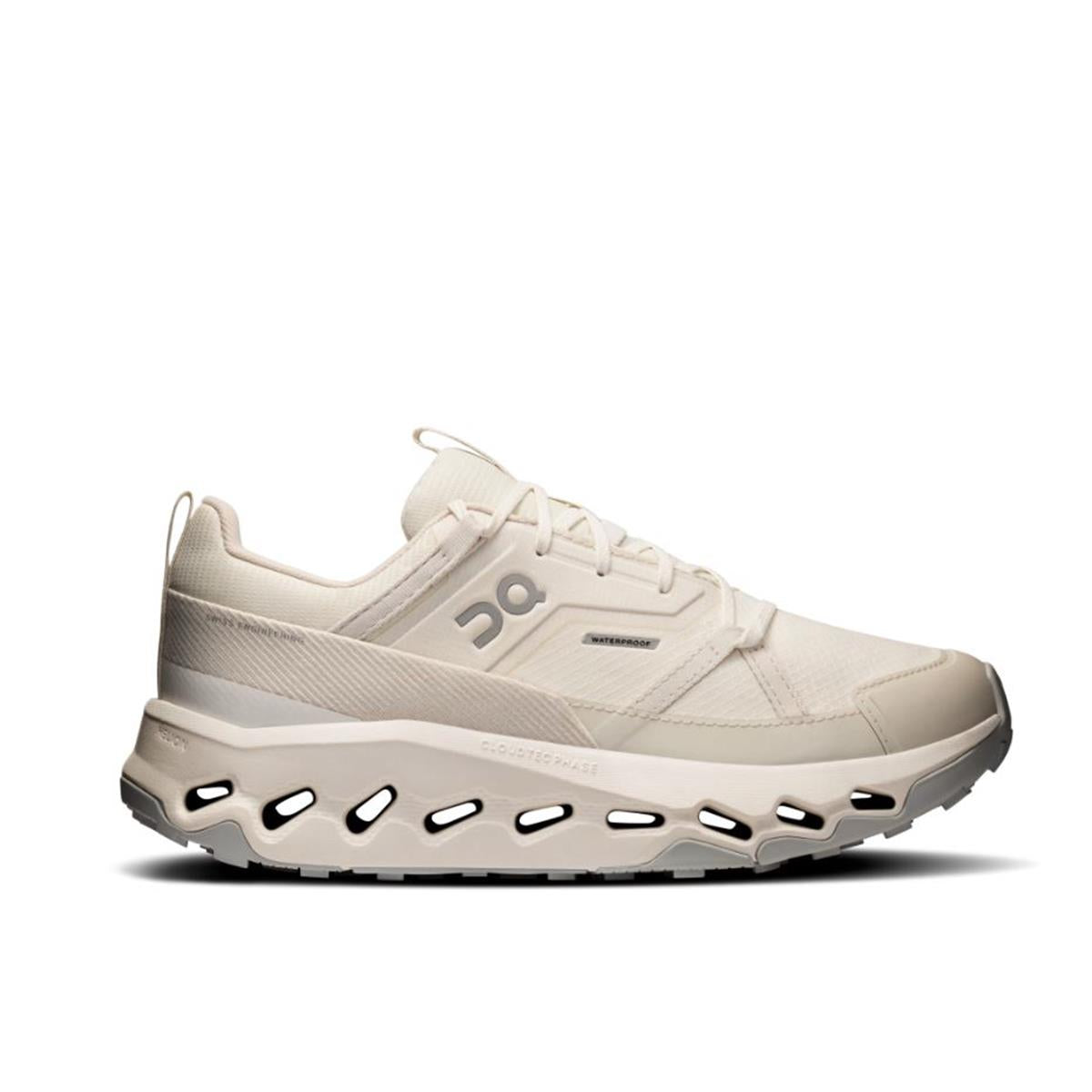 ON Cloudhorizon Waterproof Women ivory ice