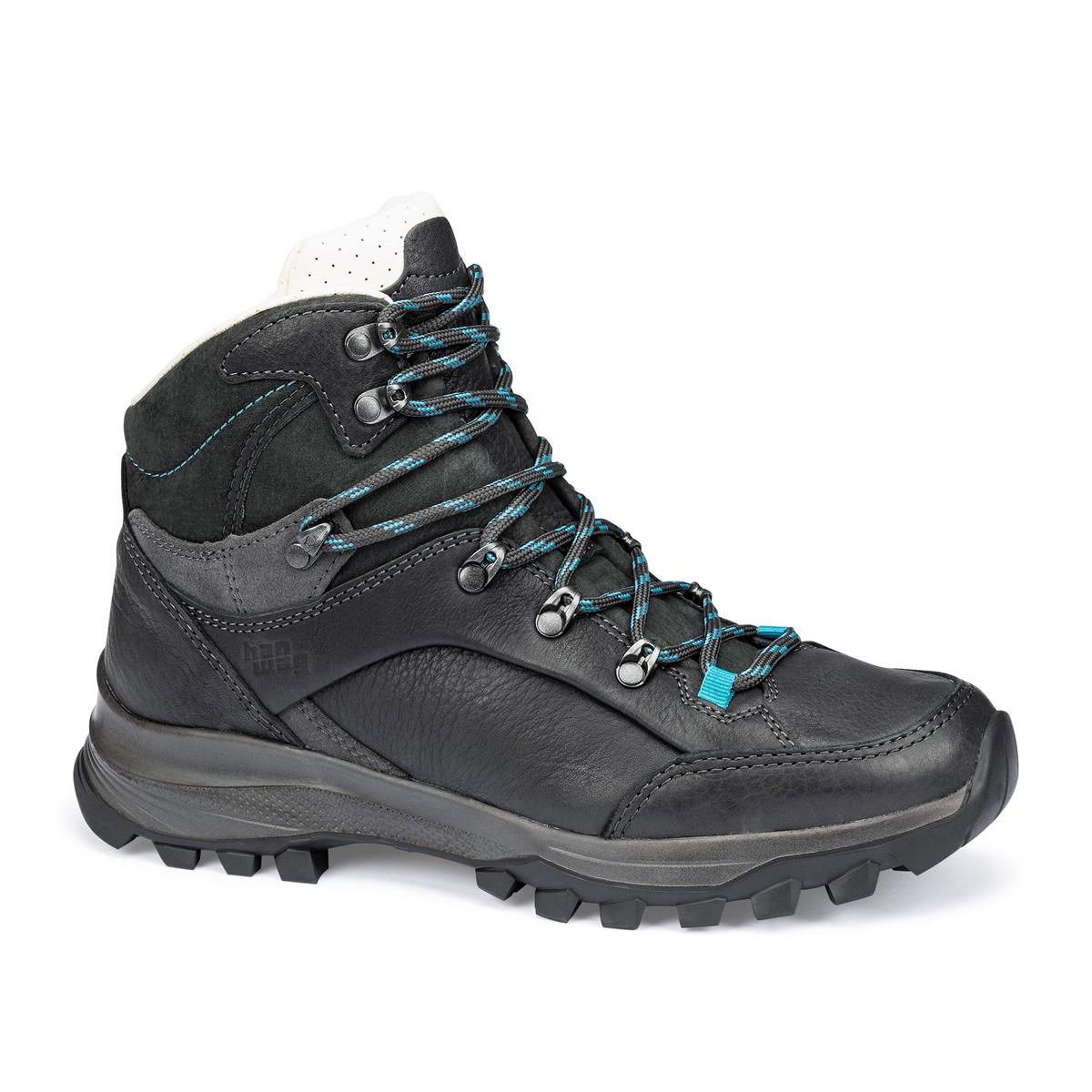 Hanwag Bangri Lady asphalt ocean