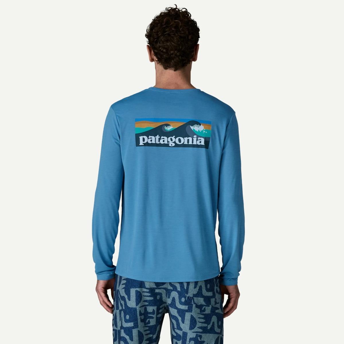 Patagonia M L/S Cap Cool Dily Shirt Baordshort Logo light shore blue x-dye Herren Longsleeve
