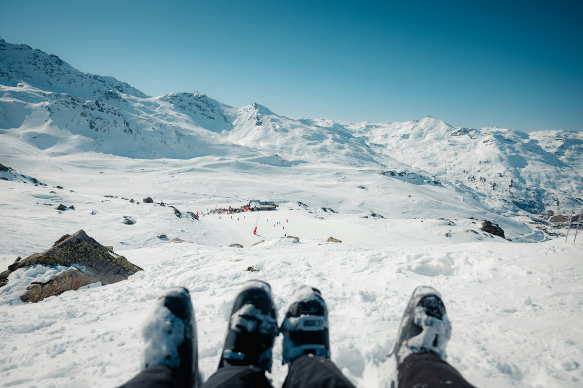 Skipiste im Gegenlicht, Hintergrund des Abschnitts Nachkontrolle.