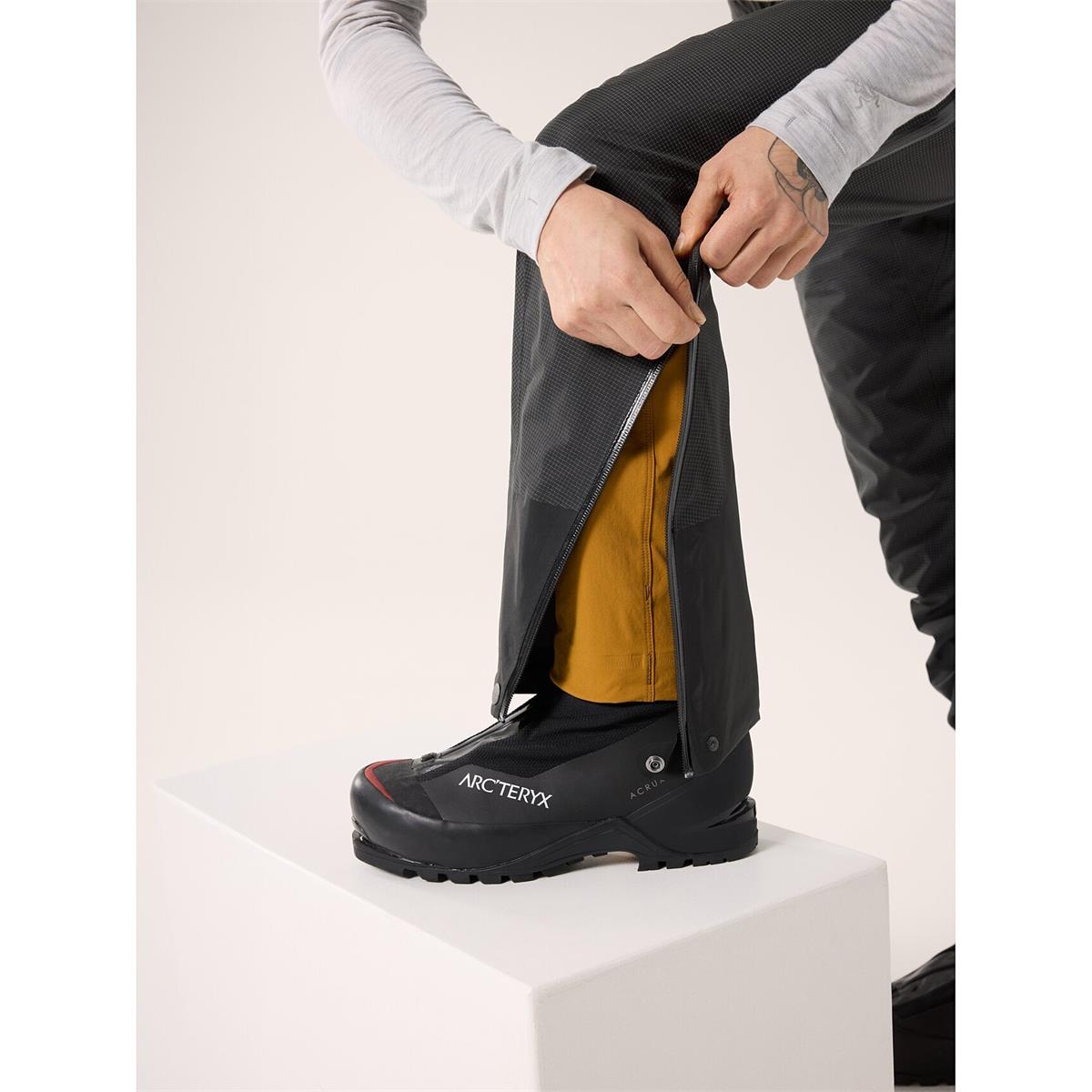 Arcteryx Alpha Hose Damen Schwarz, image 4 of 5