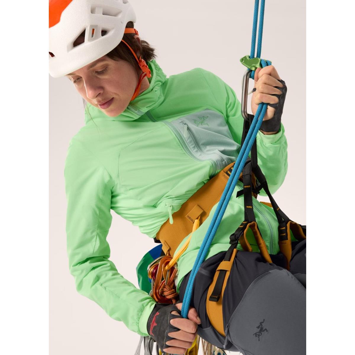 Arc'teryx - Proton SL Hoody Damen -Phosphorescent / Stone Green, image 2 of 3