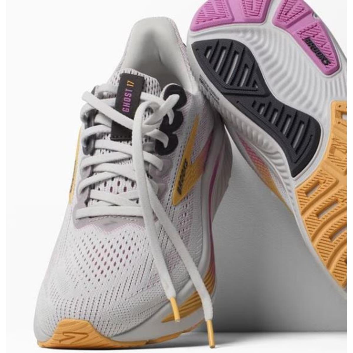 Brooks Ghost 17 Women oyster apricot pink