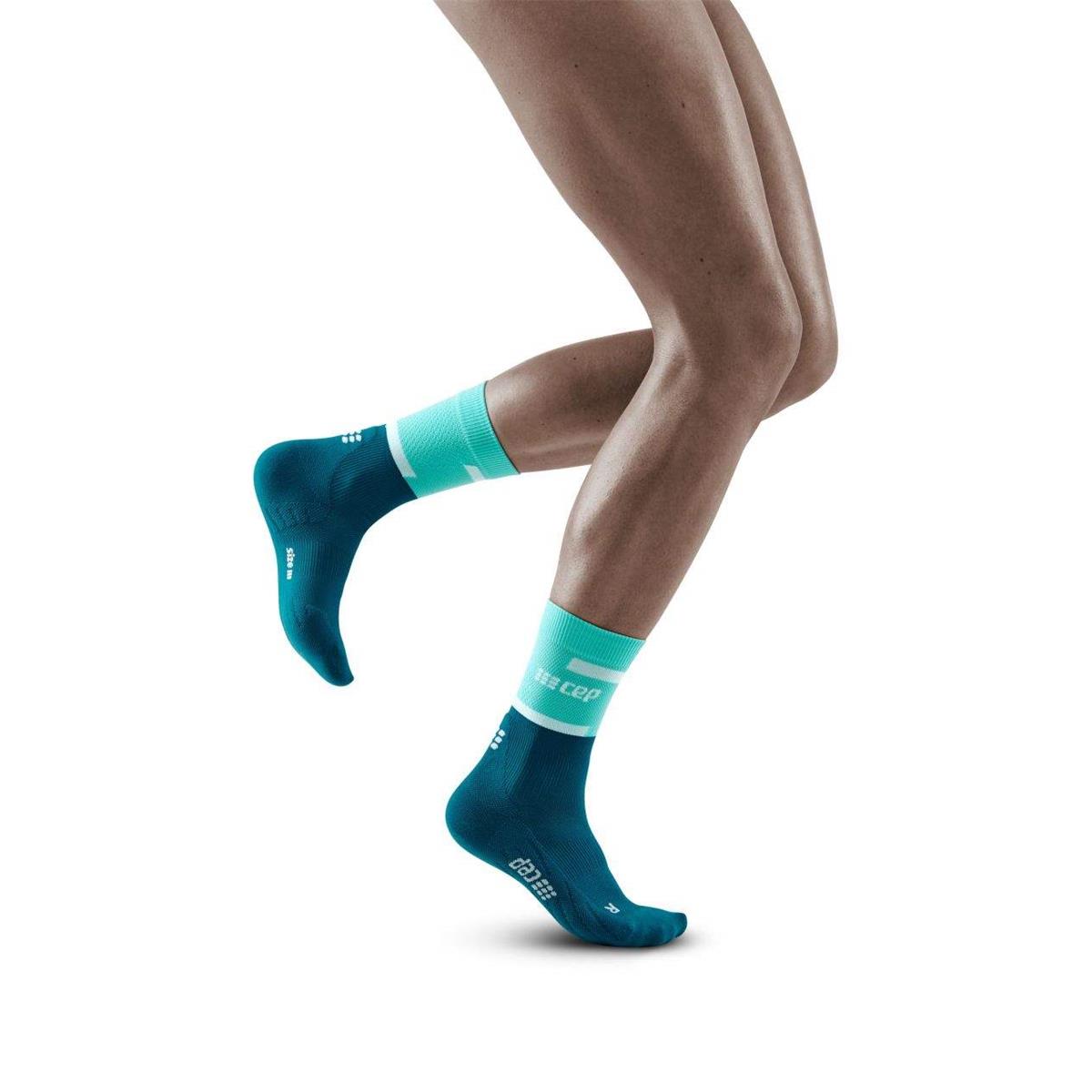Bild 1 CEP the run compression mid cut socks women ocean/petrol