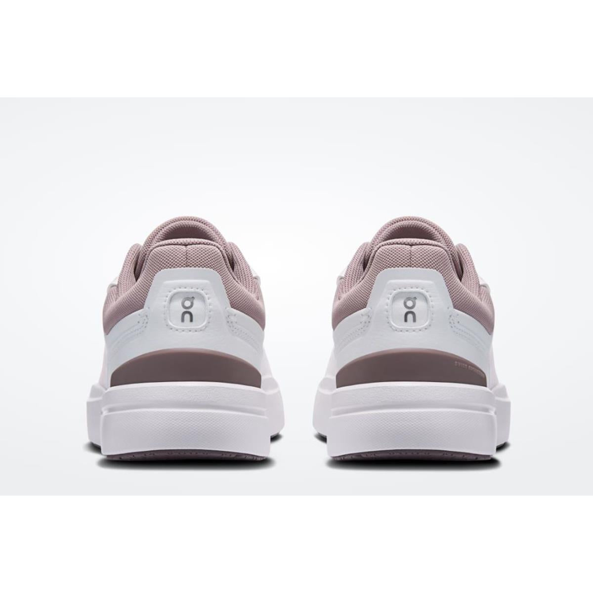 ON The Roger Advantage Women white heron