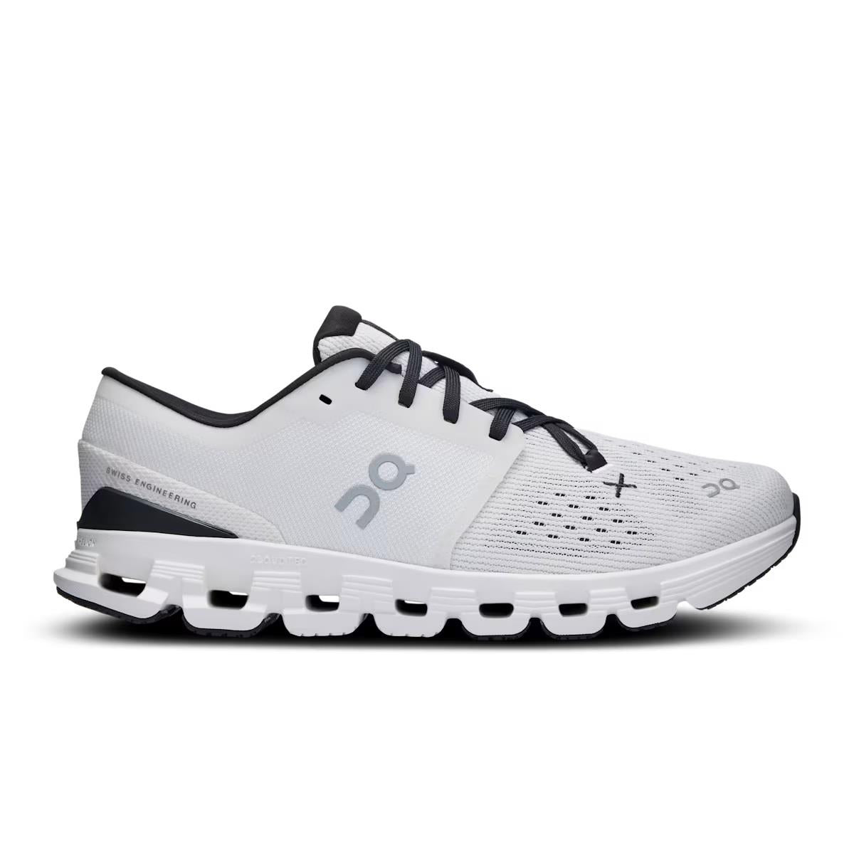 ON Herren Joggingschuhe Cloud X 4 Ivory/ Black