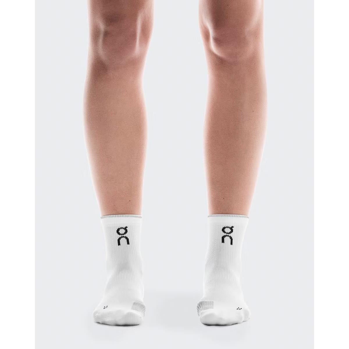 ON Performance Run Sock Mid White / Glacier