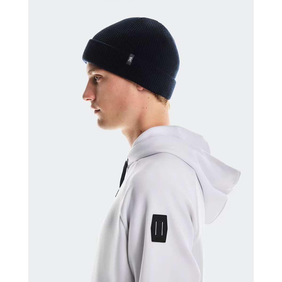 ON Merino Beanie Midnight