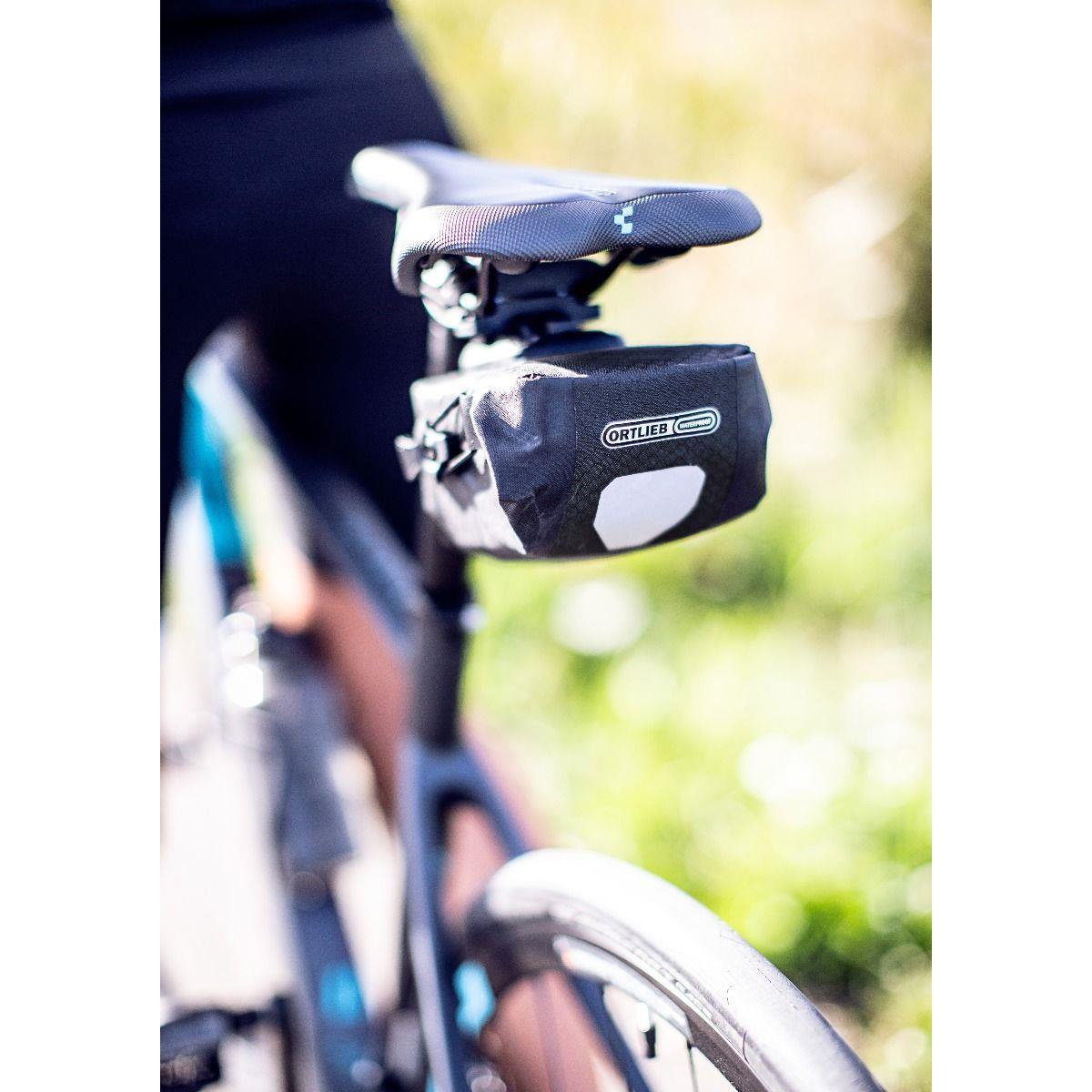 Ortlieb Micro Two 0,8L black matt Fahrradtasche, Bild 2 von 4