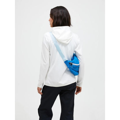Peak Performance W Light Zip Hood Women offwhite