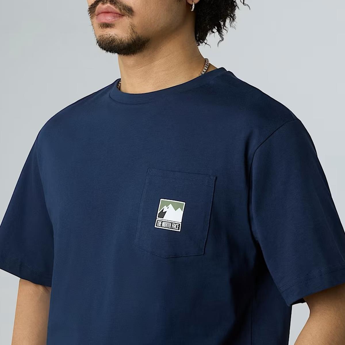 The North Face Mountain Logo relaxt geschnittenes Pocket T-Shirt für Herren summit navy