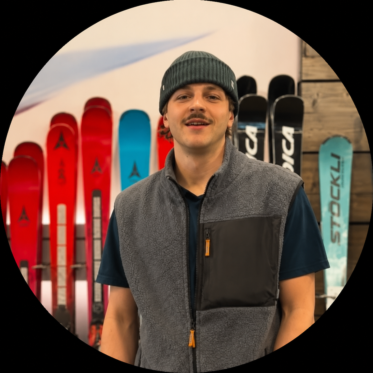 Sport Schindele ski expert in the Ronsberg store